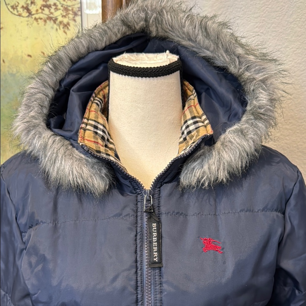Authentic Burberry Navy Jacket with Faux Fur Hood - Picture 2 of 12